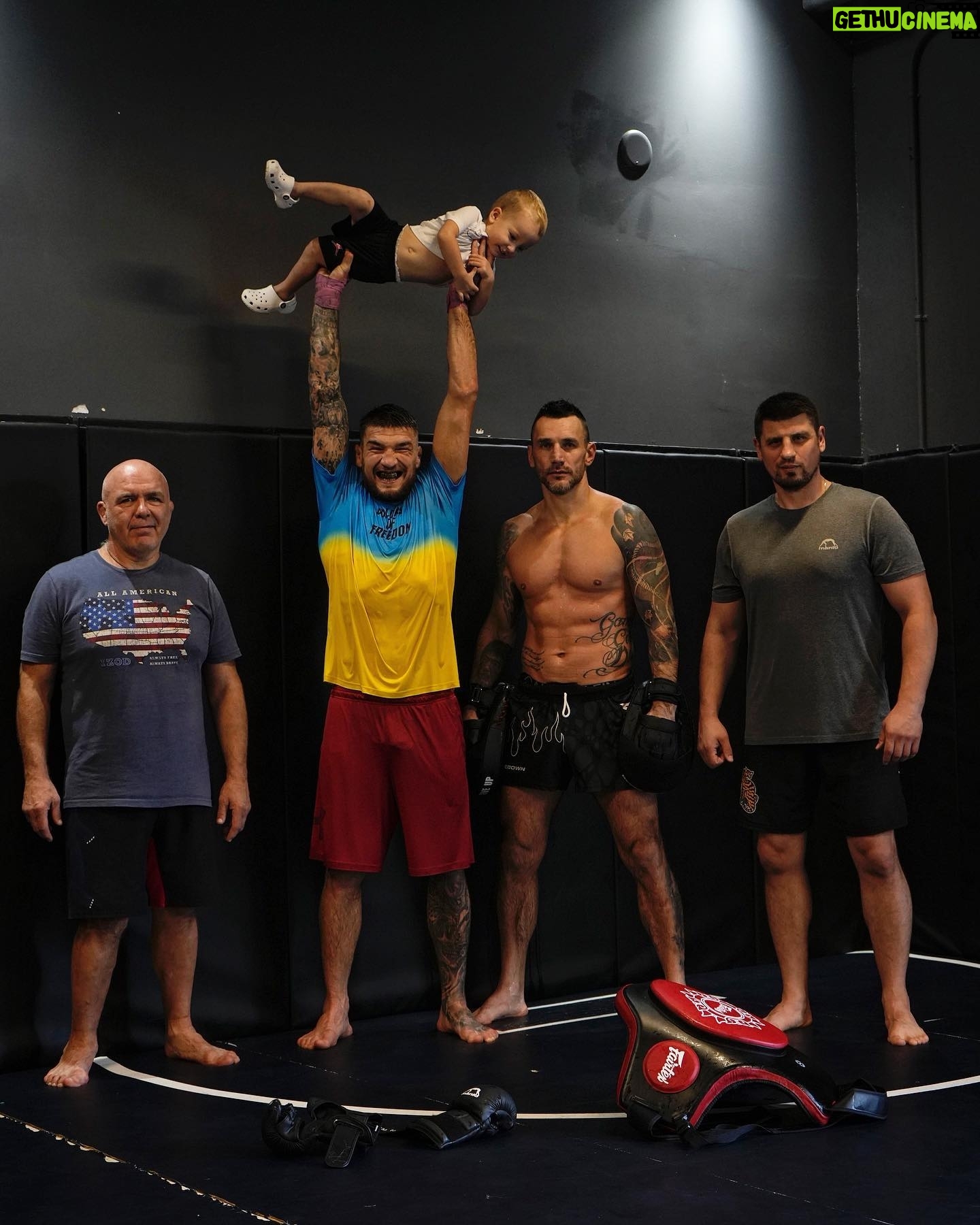 Yaroslav Amosov - 6.7K Likes - Š Š¾Š±Š¾ŃŠ° кипиŃŃ šš¼š¤