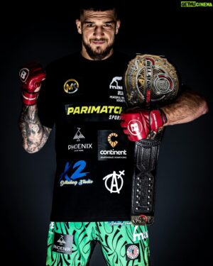 Yaroslav Amosov Instagram - Вага зроблена 👌
Я готовий до бою 👊🏼
Сьогодні незабутня дата для кожного українця.
Тому в мене дуже велика  мотивація.
Прошу вашої підтримки 🙏
Все буде Україна🇺🇦
