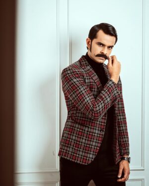 Yash Soni Instagram - Catch the Danny vibe in the last photo.

Styled by @siddhesh_chauhan 
Clicked by @theabhivalera 

Blazer designed by @siddhesh_chauhan 
Neck jumper & pants @jadebluelifestyle