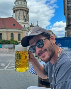 Yasmin Erbil Instagram - 🍺🍺🤭🪬