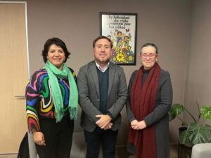 Yasna Provoste Instagram - Alcalde Cesar Orellana se reunió en esta jornada con la Subsecretaria de la Niñez Verónica Silva, junto a la Senadora Yasna Provoste, parlamentaria que gestionó la reunión.

En la ocasión las autoridades hablaron de varios temas de interés en esta materia en beneficio de los niños, niñas y adolescentes de la comuna de #Freirina.