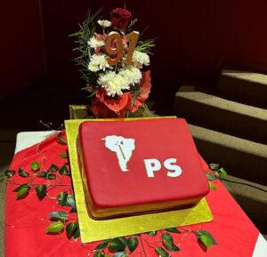 Yasna Provoste Instagram - Que tengan un muy feliz aniversario a las y los compañeros socialistas, que el servicio a nuestro país sea siempre por la lealtad al pueblo y su democracia 🌹👏🏽
