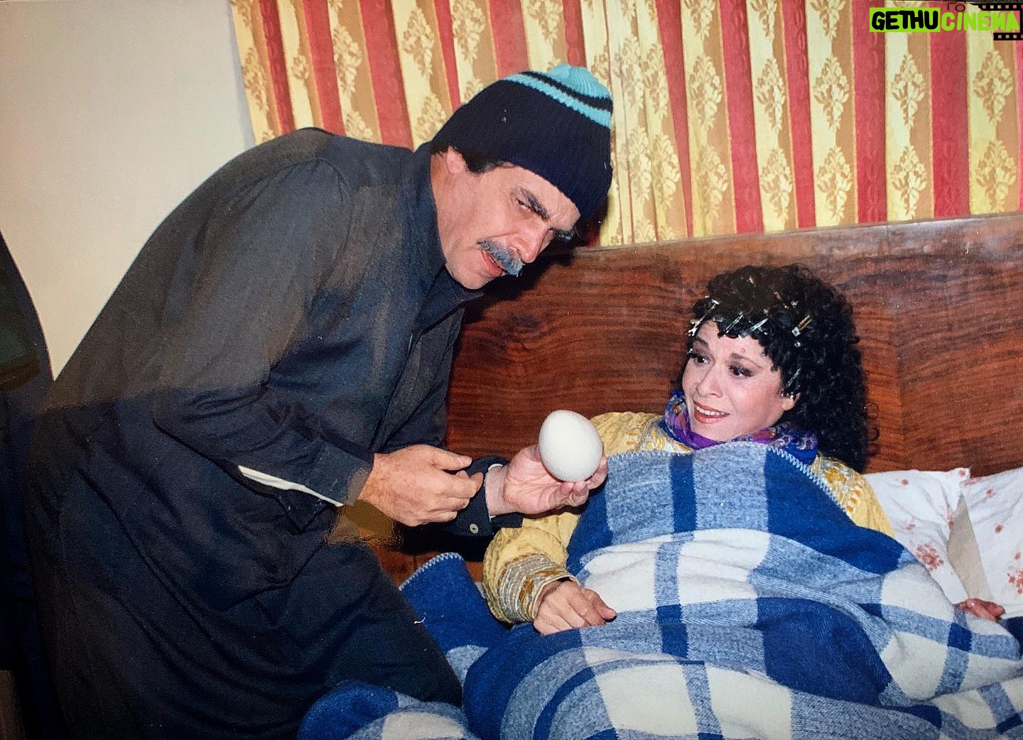 Yasser Al Azmah - 12.7K Likes - مع الفنانة القديرة سامية الجزائري من حلقة مطلقة وأرملة وحردانة مرايا 97
#ياسر_العظمة #سامية_الجزائري #مرايا