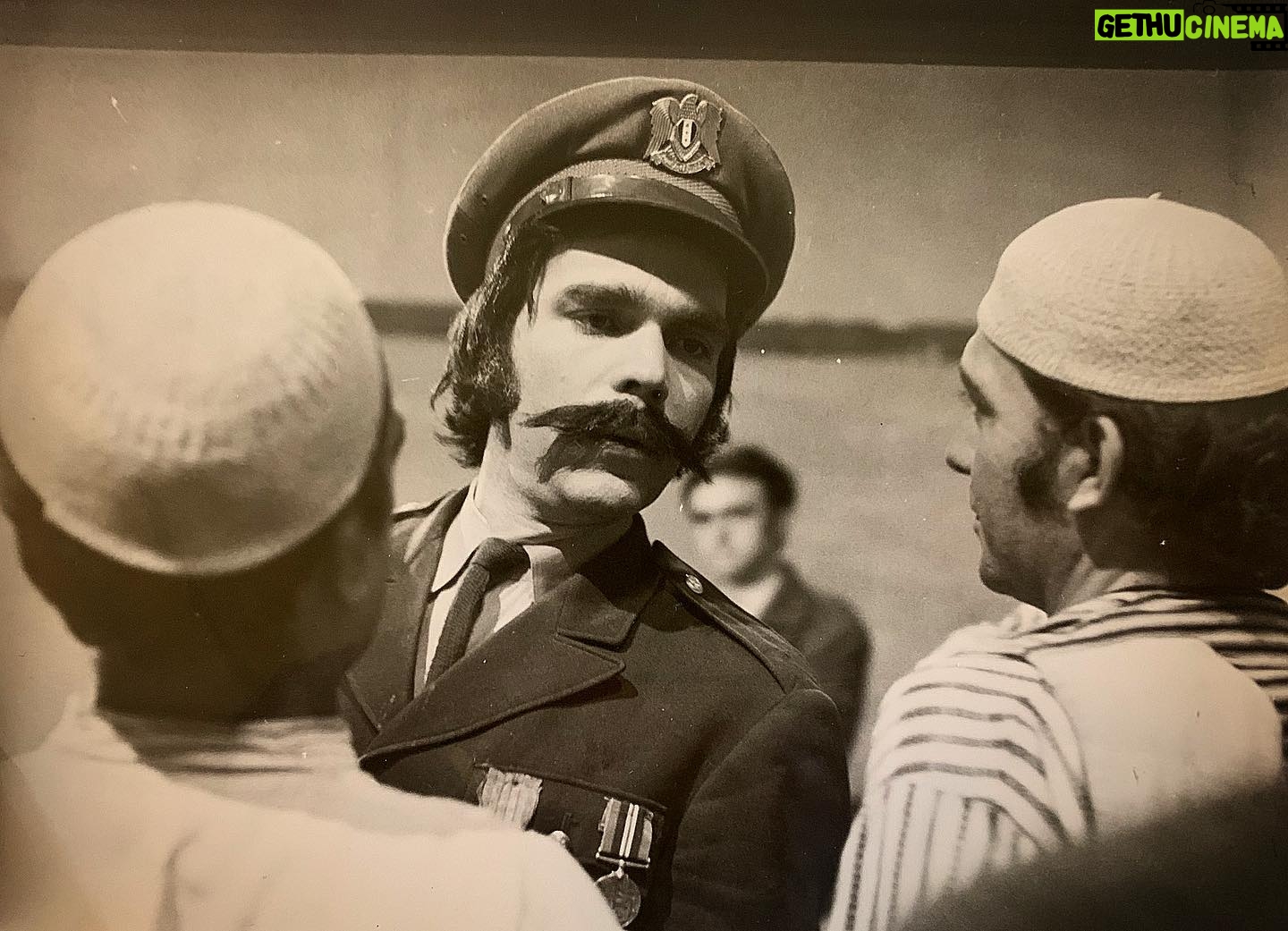 Yasser Al Azmah - 13.1K Likes - صور تذكارية من مسلسل الشاطر والمشطور عام 1973 من تأليفي وإخراج الفنان الصديق سليم صبري ولم تعرض منه إلا حلقة واحدة وفقدت باقي الحلقات خلال حرب 73
يبدو في الصورة الزملاء والزميلات بسام لطفي ، ثراء دبسي ، انطوانيت نجيب ، نبيل خزام في اول ظهور له ، عصام عبه جي ، رياض شحرور ، عبد الله النشواتي (أبو شاكر)
#ياسر_العظمة #الشاطر_والمشطور