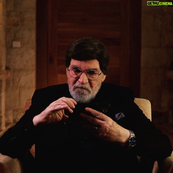 Yasser Al Azmah - 14.9K Likes - بدموعِ الأبرياءْ …
ووفاءِ المخلصينْ …
بدماء الشهداءْ …
واغترابِ المهجّرينْ …
بأطهرِ الدعاءْ …
للبلدِ الحزينْ..
قويةً .. ستنهضينْ…
عزيزةً سترجعينْ ..
تزهو بكِ الفيحاءْ …
أميرةُ عرشِ الياسمينْ …
#ياسر_العظمة