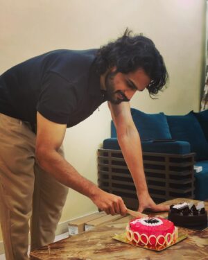Yasser Desai Instagram - Birthday boy! ❤️
Thank you for all wishes! 😘
Gave a treat to kids at an orphanage, feel even more content! Came back teary eyed and a heart filled with nothing but gratitude! 🥺❤️

#yasserdesai #birthdayspentwell