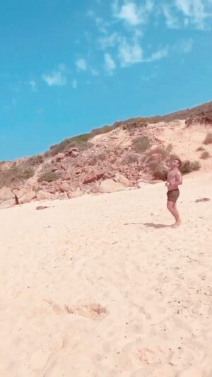 Yassine Ben Gamra Instagram - I Bet u gonna watch it twice !!
#youseeigotyou
#missthesummer💕