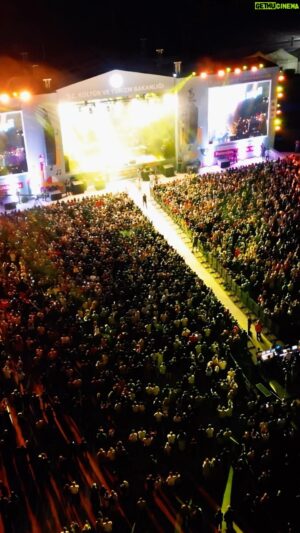 Yavuz Bingöl Instagram - Dün gece Erzurum konserım muhtesemdı dadaslar👍👍👏🏻👏🏻❤️🙏🙏