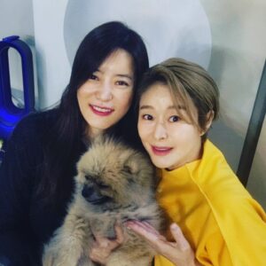 Ye Ji-won Instagram - 수경원장님과 산초와 함께 찰칵 @soonsoo_sookyung @hair_soonsoo
