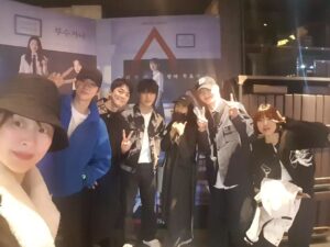 Ye Ji-won Instagram - 드라마#피라미드게임 시사회 #성스러운아이돌 배우들  #박소연감독님 응원하러 왔어요  @soyeon8473 #티빙 #happyness
