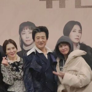 Ye Ji-won Instagram - 연극 #슈만 #박상민 선배님 #이일화 선배님  슈만과 클라라를 만나 뵙고 온 것 같아요 연극무대에 서고 싶은 생각이 듭니다