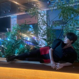 Ye Ji-won Instagram - #아트나인테라스 #서울무용영화제 #partsparts #구슬정원