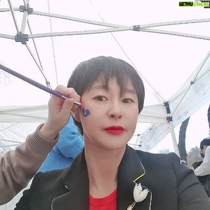 Ye Ji-won - 462 Likes - #부천진달래축제 초대해 주셔서 감사합니다 #flowers #진달래꽃 #spring #festival