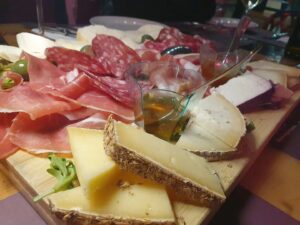 Ye Ji-won Instagram - #buonappetito #formaggio #prosciutto #sorrento #italia