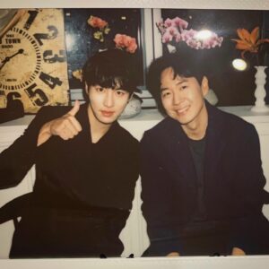 Yeon Jeong-hun Instagram - 인터뷰하고 화운이랑 찍은 폴러로이드~ #거짓말의거짓말