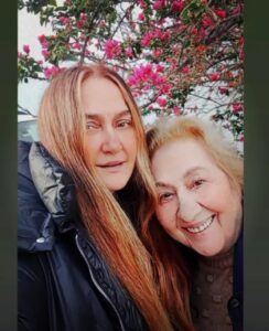 Actress Yeşim Gül Akşar HD Instagram Photos and Wallpapers June 2023