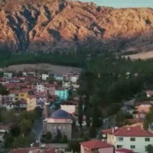 Yeşim Gül Akşar Instagram - Yeni dizimiz Kaderimin oyunu Çok yakında Star TV de 🤘🎬