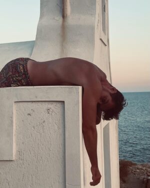 Yiannis Koukourakis Instagram - Sundown :) 🌞
___________________________________________________
#summer #sunset #cyclades #anafi #island