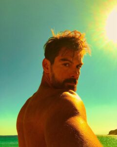Yiannis Koukourakis Most Liked Photos and Posts