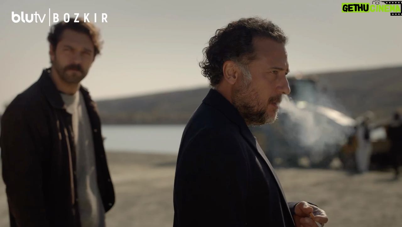 Yiğit Özşener - 3.6K Likes - Dünyalılar,
Vicdan kurmaca değilse gerçektir. Gerçeklerin ortaya çıktığı son bölüm ile #Bozkır’a veda ediyoruz. @blutv