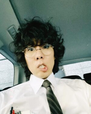 Yojiro Noda Instagram - 「舟を編む 〜私、辞書作ります〜」ポスタービジュアルが解禁になりました。なので最近の馬締さんの写真も少し。
馬締光也です。日々大きな大きな言葉の海を前に戸惑う時もありますが、何にも代えがたい経験をしています。
是非、おたのしみに。

Shooting the TV drama series "The Great Passage".
It is a huge adventure to go into the wide sea of words. Hope you guys have a chance to see it.

#舟を編む