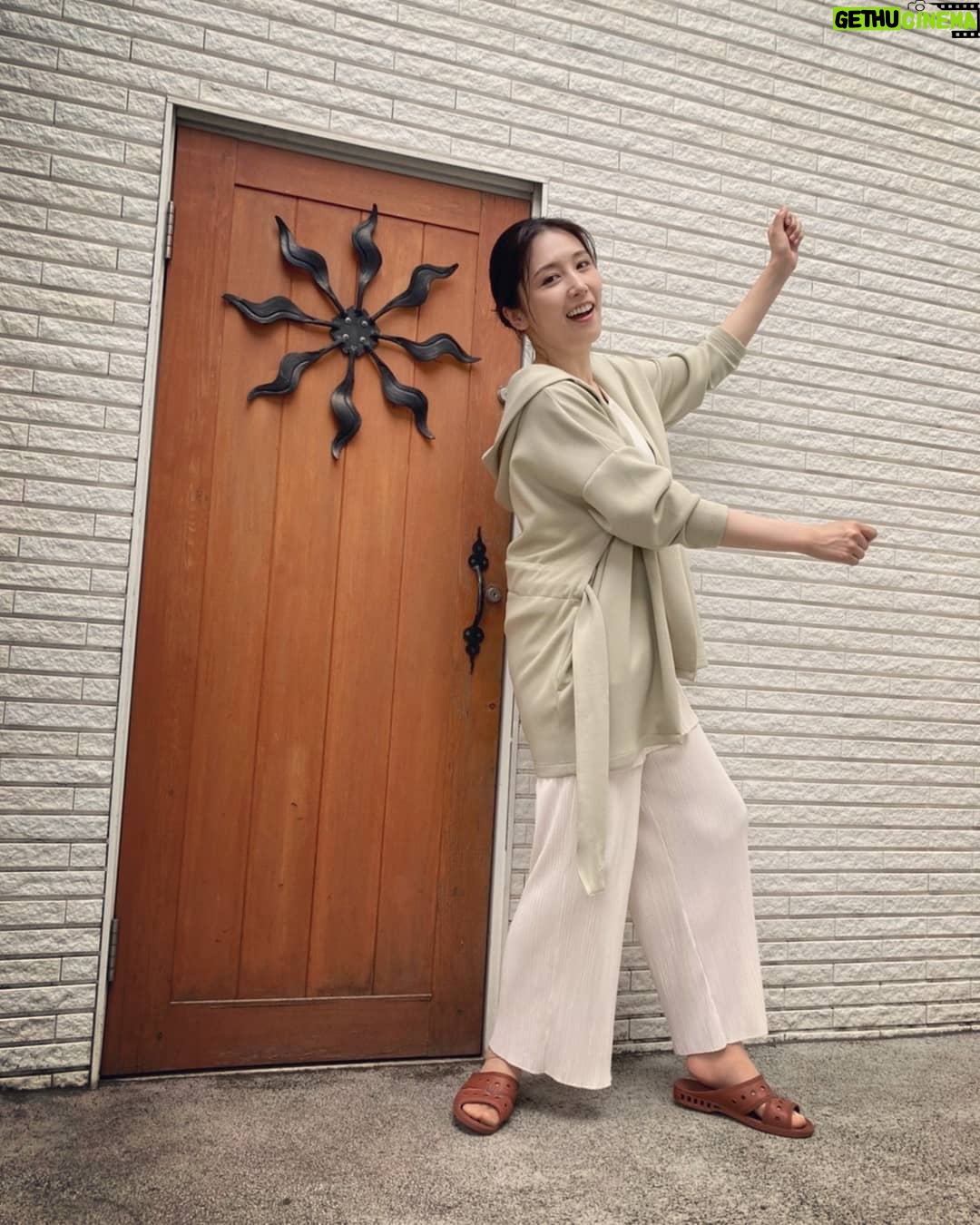 Yoko Mitsuya - 3 Likes - せっかく可愛いドアの前で撮ったのに
わたし便所ぞうりだった☺️