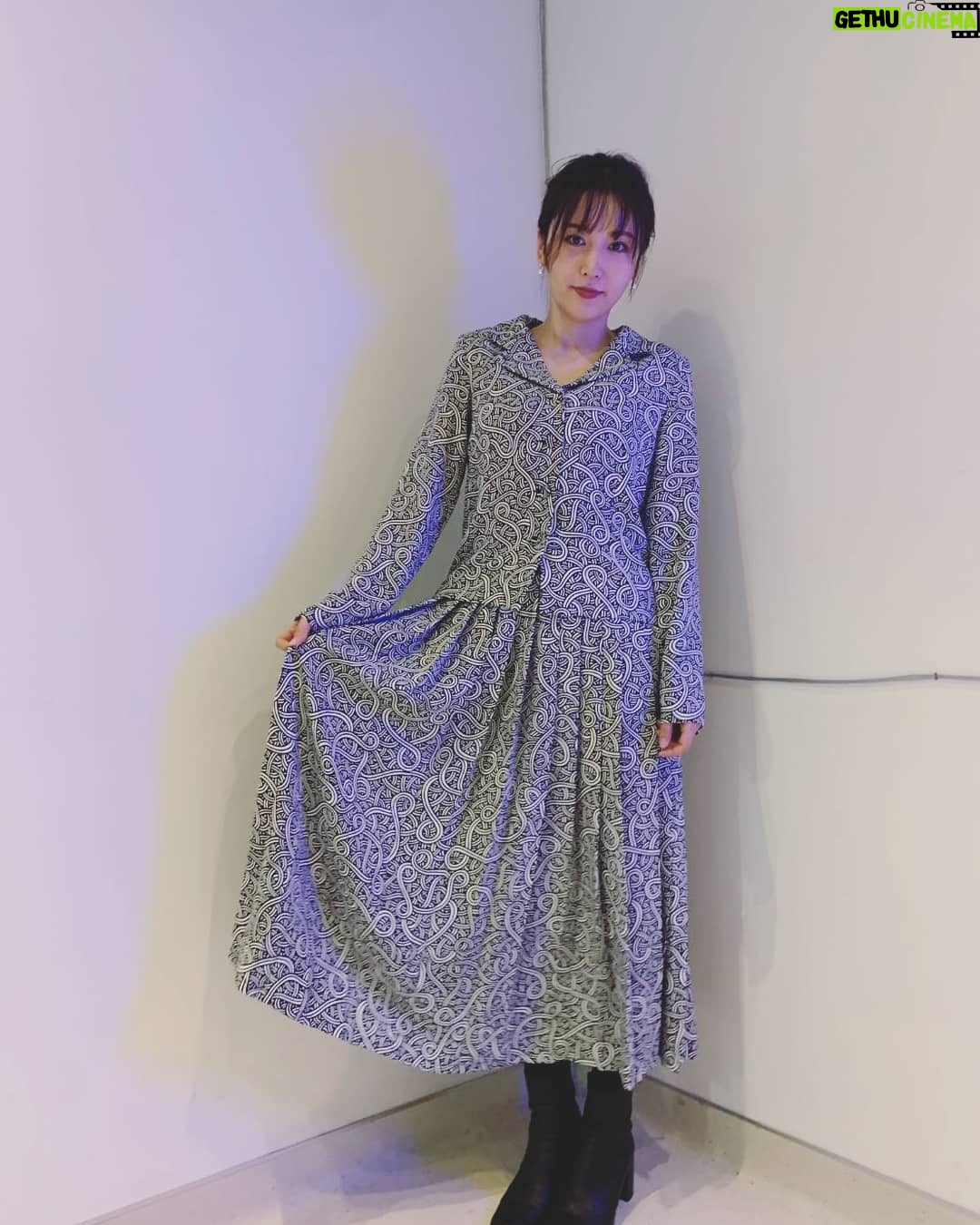 Yoko Mitsuya - 3 Likes - 12月4日は映画『海の底からモナムール』の舞台挨拶でした🙆
無事に公開できて本当に良かったです。
久しぶりに仲良しの @kikisugino や @yuka_fujigaki とお仕事できて幸せ幸せー♥️
衣装はフランス繋がりで…希妃さんと @agnesb_officiel を着ました✨
#海の底からモナムール#アニエスベー