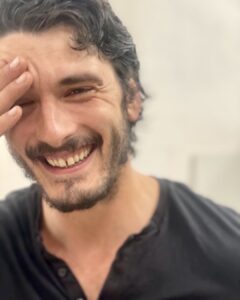 Actor Yon González HD Instagram Photos and Wallpapers August 2022