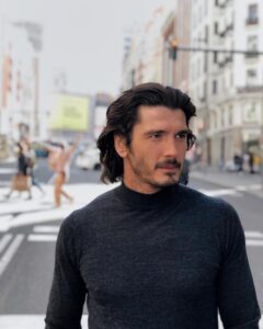 Actor Yon González HD Instagram Photos and Wallpapers January 2022
