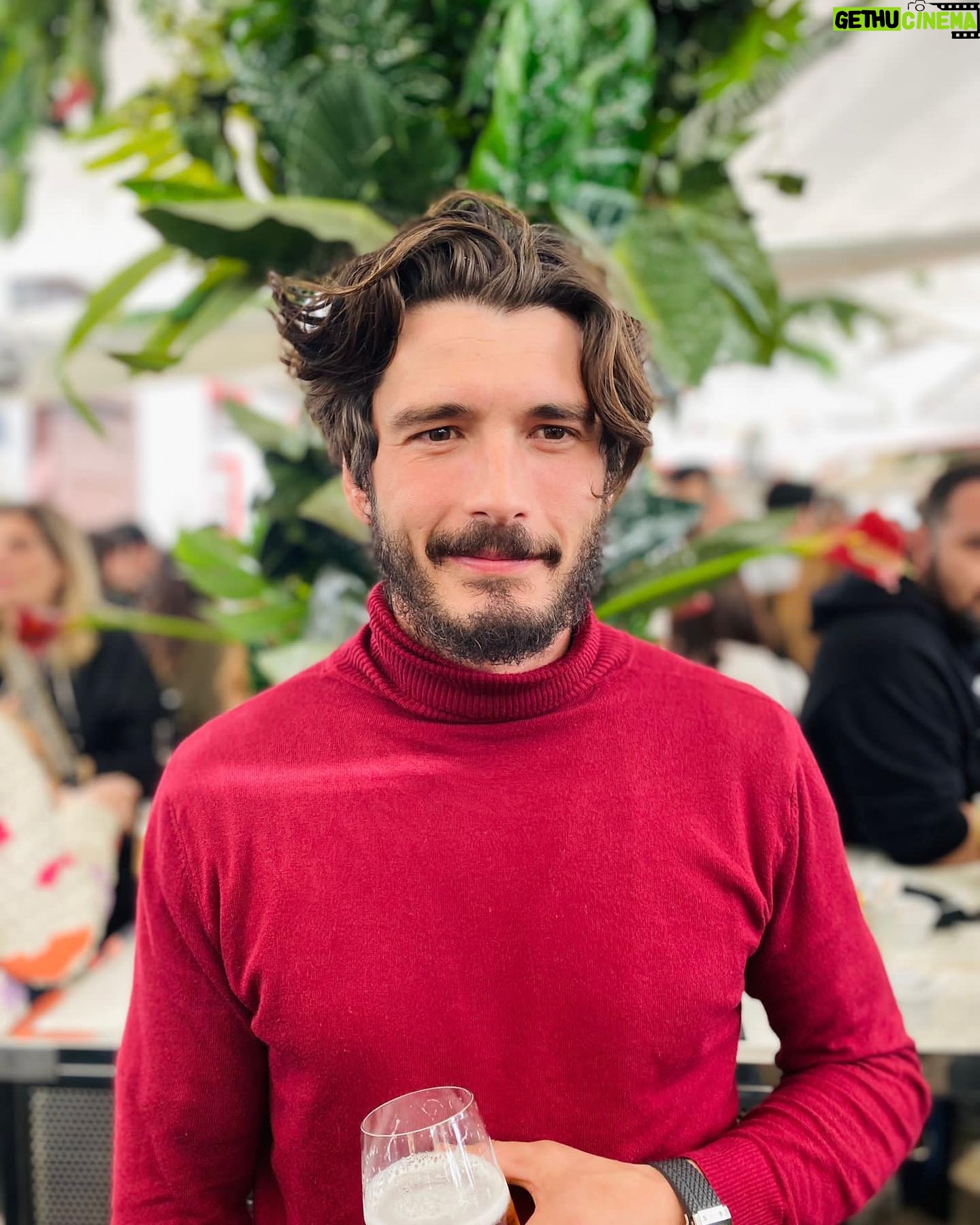 Yon González - 93.7K Likes - Que camino empezamos ahora?