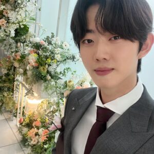 Yoo Jun Instagram - 저 살아있습니다!!!