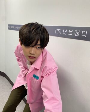 Yoo Jun Instagram - 크흑 아프다..