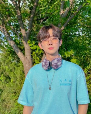 Yoo Jun Instagram - 생존신고🌱