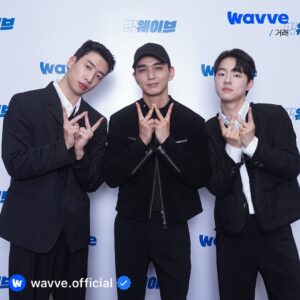 Yoo Su-bin Instagram - 웨이브 콘텐츠 라인업 설명회 #거래 💸

유승호 X 김동휘 X 유수빈 현장 스틸 공개✨
사진만 봐도 벌써 기대돼(❁´◡`❁)

<거래> Coming soon🤟
JUST DIVE Wavve!

#웨이브 #Wavve #웨이브오리지널 #웨이브오리지널드라마 #웨이브왜봐요 #거래 #유승호 #김동휘 #유수빈