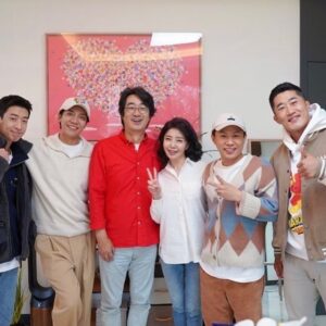 Yoo Su-bin Instagram - 의사쀼일체👨🏻‍⚕️🧑🏻‍⚕️