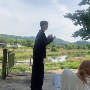 Yoo Su-bin Instagram - 촬영대기중 땐타🕺🏻