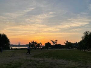 Yoon Jin-seo Instagram - 부디, 아름다운 것만 만나기를
