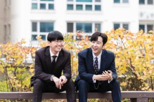 Yoon Jong-hoon Instagram - ⠀
서로 허물없이 친하게 사귀고
터놓고 정답게 지내는 사이.
⠀
#벗
⠀
⠀