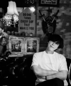Actor Yoon Jong-hoon HD Instagram Photos and Wallpapers February 2023