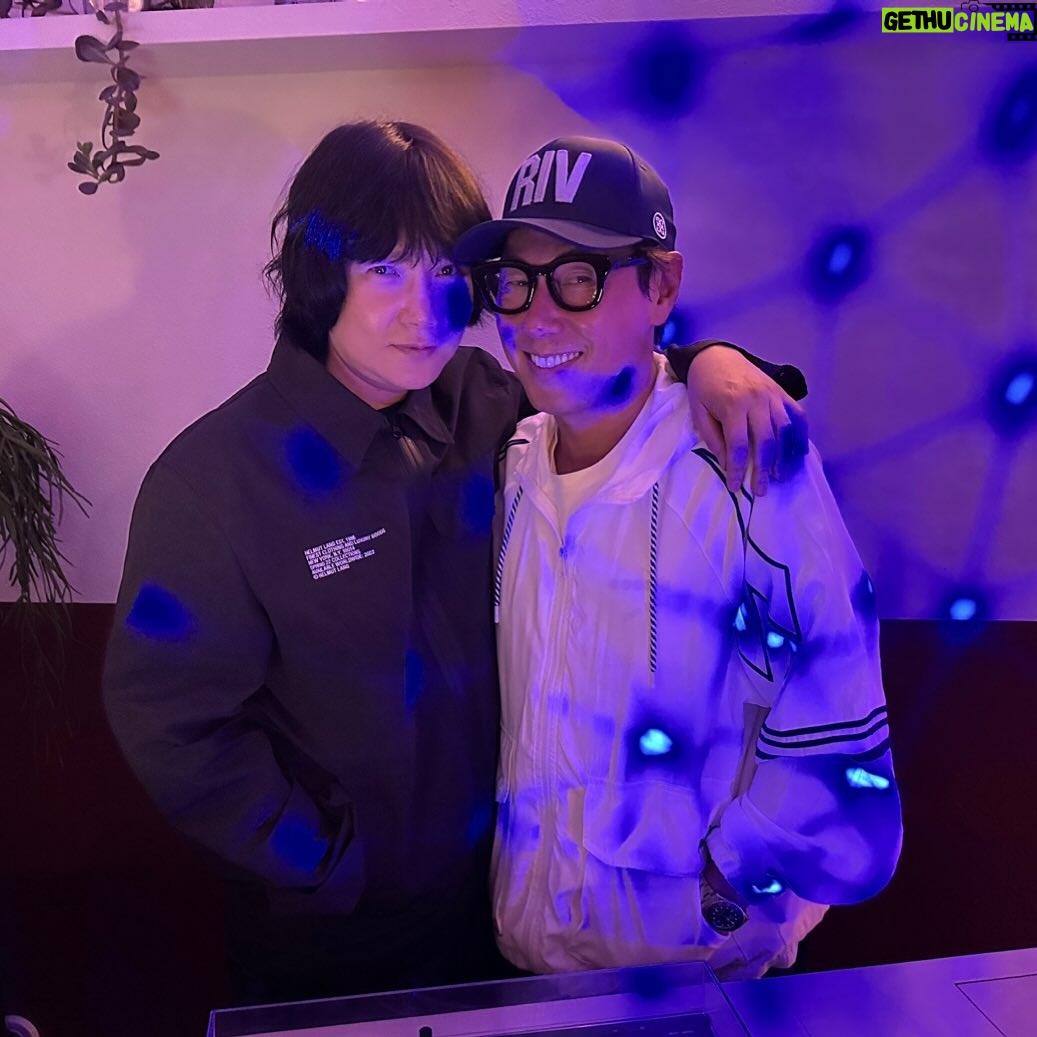 Yoon Jong-shin - 2.3K Likes - ⠀
⠀
오랜만에
⠀
with 박승건
⠀
CCCS