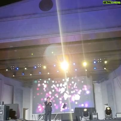 Yoon Jong-shin - 3.6K Likes - ⠀
⠀
오랜만에 찾은 모교
⠀
남학생들 목에 핏대 제대로 세우고
⠀
따라불러줌 ㅋㅋㅋ
⠀