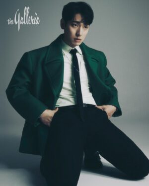 Yoon Park Instagram - -
#thegalleria #더갤러리아
-
Hair @yonghwan_ouioui 
Make-up @da_yooni 
Style @pssongmi 
Photo @daehanx
Press @jinavenue