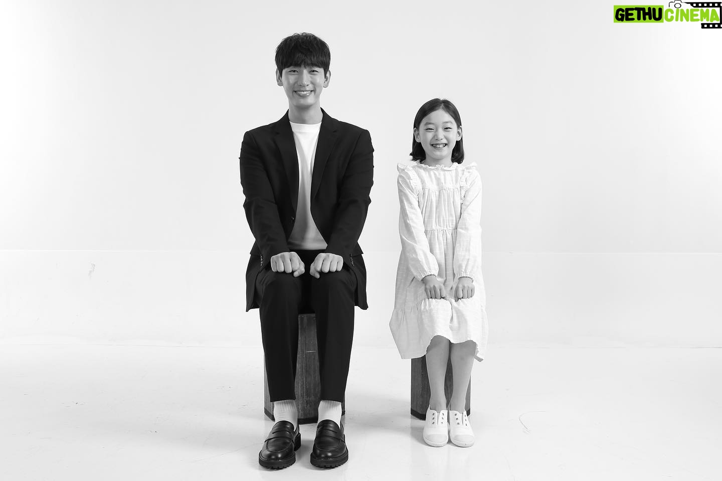 Yoon Park - 37.5K Likes - -
탈덕 방지 로맨틱
코미디 팬레터를보내주세요 D-Day!!
11월 18일(금) 밤 9시 50분 첫 방송
-
#최수영 #윤박 #신연우 #팬레터 #팬레터를보내주세요
#MBC금토드라마 #MBC4부작 #MBC