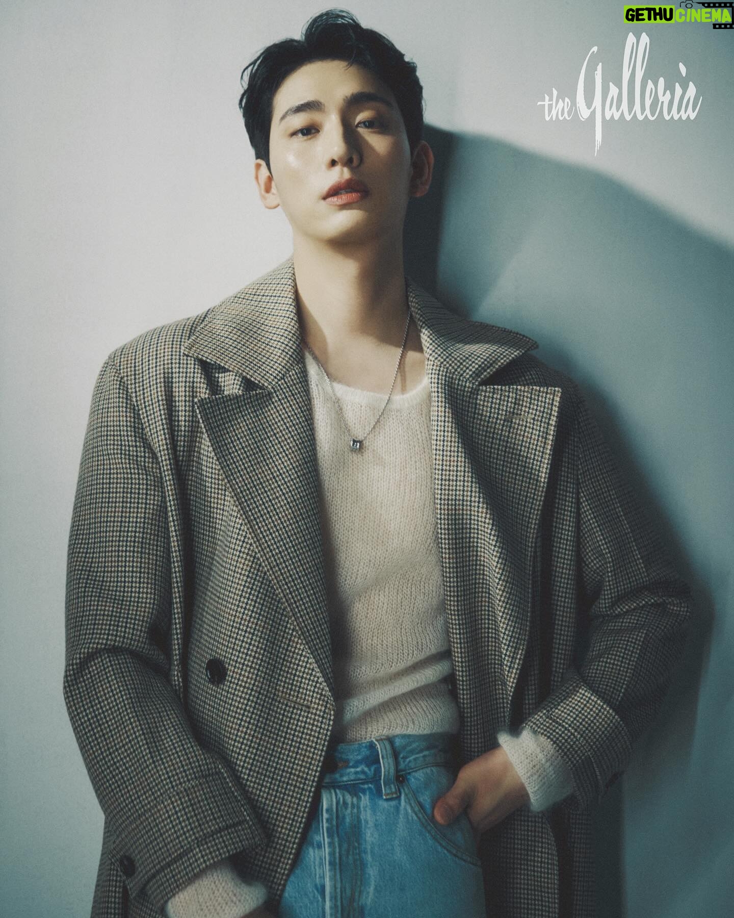 Yoon Park - 35.5K Likes - -
#thegalleria #더갤러리아
-
Hair @yonghwan_ouioui
Make-up @da_yooni
Style @pssongmi
Photo @daehanx
Press @jinavenue