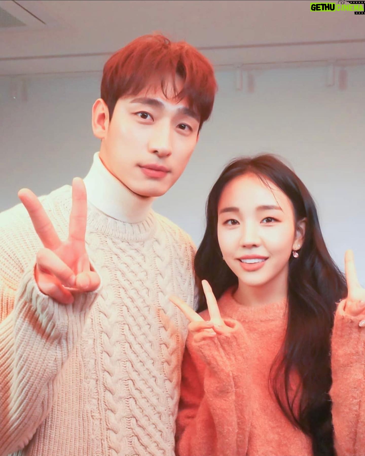 Yoon Park - 31.5K Likes - -
#백아연 #춥지않게
오늘 음원과 M/V가 공개되었습니다.!
많은 관심과 사랑 부탁드려요.!
-
Merry christmas🎄