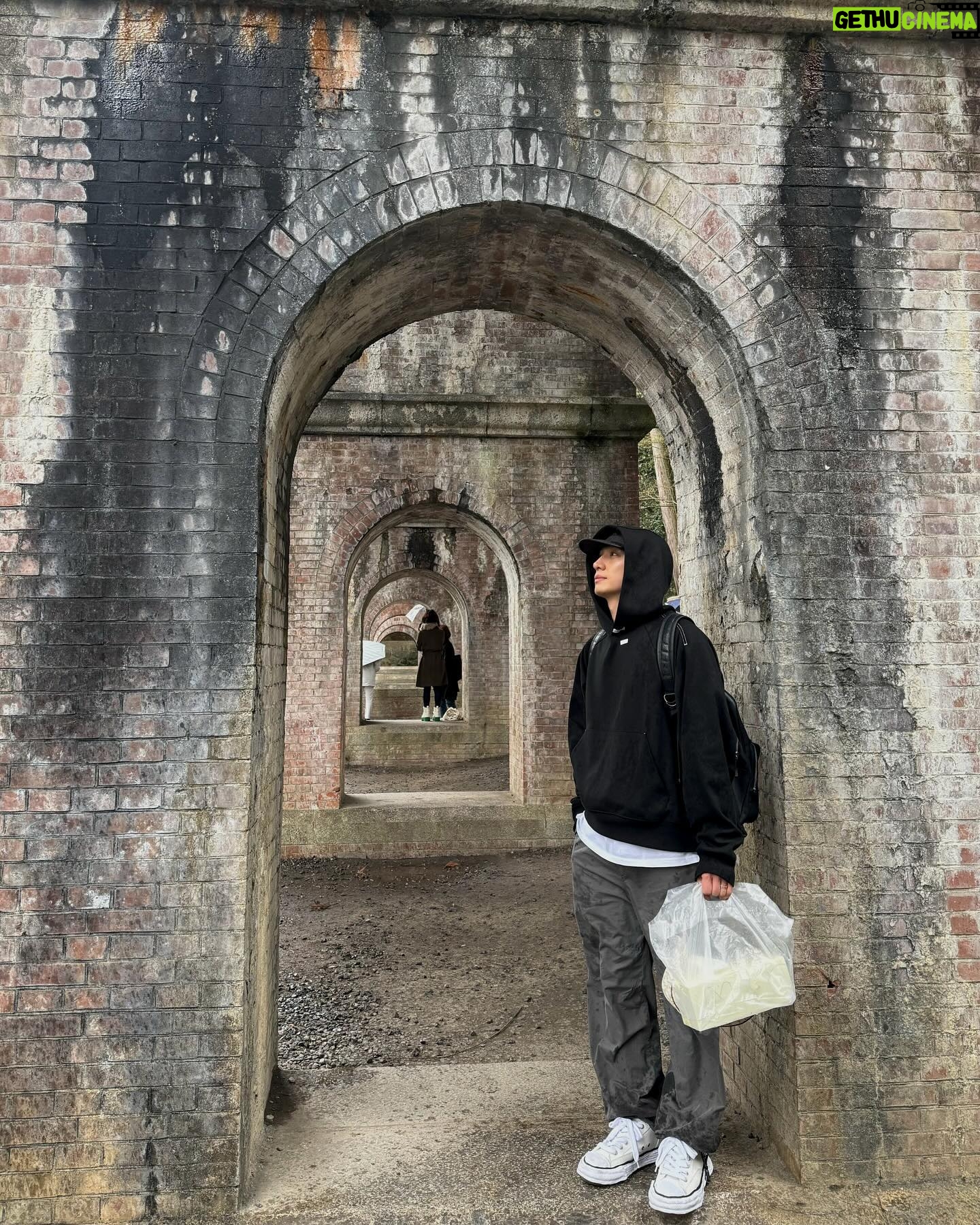 Yoon Park - 33.7K Likes - -
내 바지는 점박이🐶☔️