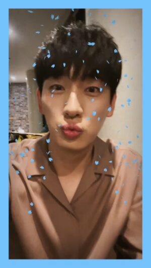 Yoon Park Instagram - #하이라이트 #불어온다 🌸