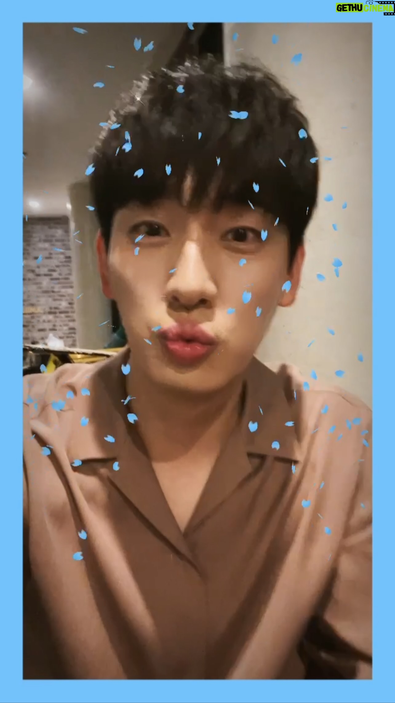 Yoon Park - 32.6K Likes - #하이라이트 #불어온다 🌸