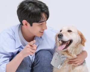 Yoon Park Instagram - -
너무 예쁘고 착한 미양이와
2023년 #안성평강공주보호소 #후원캘린더 
촬영을 하고 왔어요.
미양이와 함께 행복하고 건강하게 지낼 
평생가족을 기다립니다😊
-
#후원캘린더 #유기동물보호소후원 #유기동물치료비후원 
#안성평강공주보호소 #유기견입양 #미양이
#세이브어스챌린지 #saveuschallenge