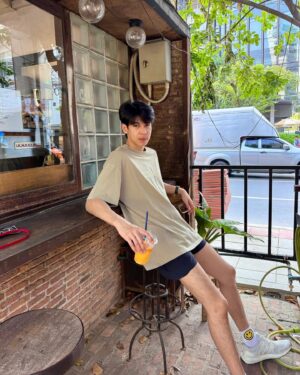 Yosatorn Konglikit Instagram - 🍃